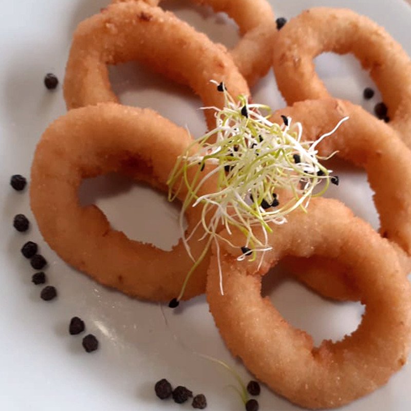 Rántott hagymakarikák